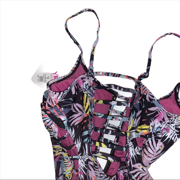 YMI One Piece Multi Print Cutout Swimsuit Medium - Picture 4 of 9
